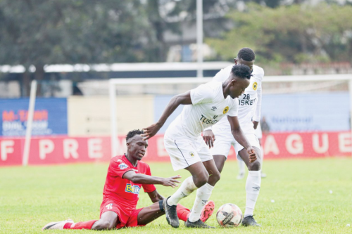 Shapan Siwa of Tusker FC (R) evades Marvin Nabwire of Kenya Police during their FKF-PL fixture played at Police Sacco Stadium, Nairobi on September 29, 2024. PHOTO/RODGERS NDEGWA