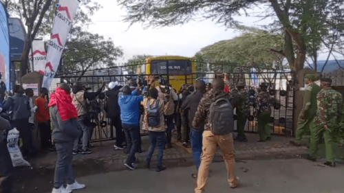 Journalists locked out of Melvin Jones International School in Nakuru as the bus carrying Butere girls students arrived at the facility on Thursday, April 10, 2025. PHOTO/Screengrab by K24 Digital