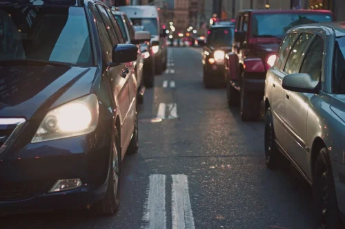 A fleet of cars in traffic. Image used for representational purposes only in this article. PHOTO/Pexels