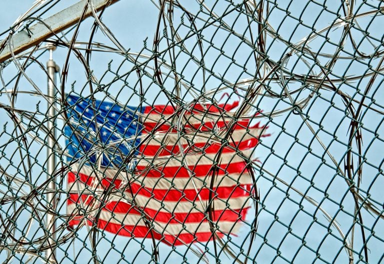 US Supreme Court halts deportation of Venezuelans under wartime law