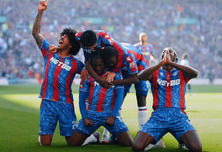 Crystal Palace players celebrating Eze\'s goal. PHOTO/@CPFC/X