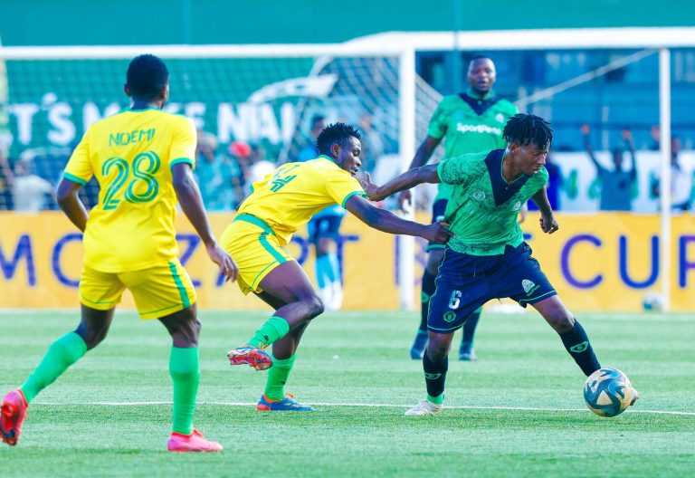 Gor Mahia in FKF Cup action against Kariobangi Sharks. PHOTO/@OfficialGMFC/