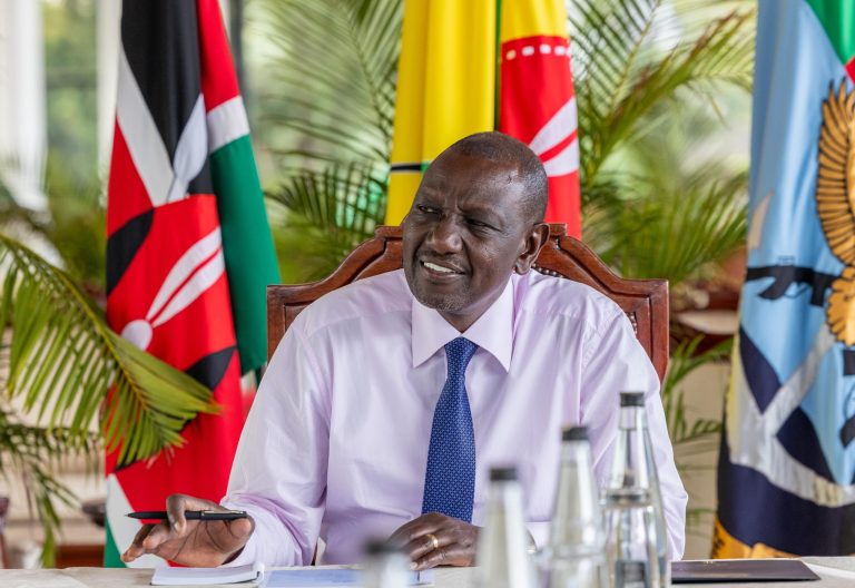 President William Ruto receives a briefing from Tumaini Initiative mediators on the South Sudan peace process at State House, Nairobi, on May 22, 2025. PHOTO/@WilliamsRuto/X