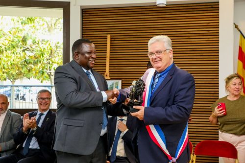 Salim Mvurya with Mayor Frédéric Vigouroux during the graduation of 12 Kenyan coaches under the House of Coaches project in Miramas, France, on May 28, 2025. PHOTO/@Waziri_Mvurya/X