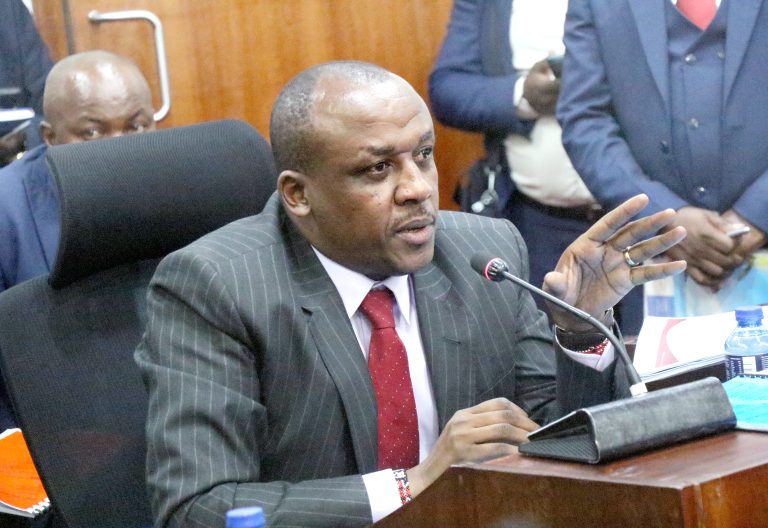 Makueni Governor, Mutula Kilonzo Junior before members of the Energy Committee in the Senate on Tuesday over the effects of oil spillage in Kibwezi East, Thange Word. PHOTO/Kenna Claude