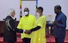 Museveni hosts Pastor Benny Hinn, announces 3-day crusade in Uganda