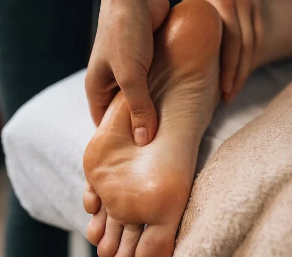 AI foot scanner recognises warning signs of heart failure to keep people out of hospital, researchers say
