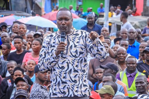 Robert Mbui speaking to residents. PHOTO/@MbuiRobert/X