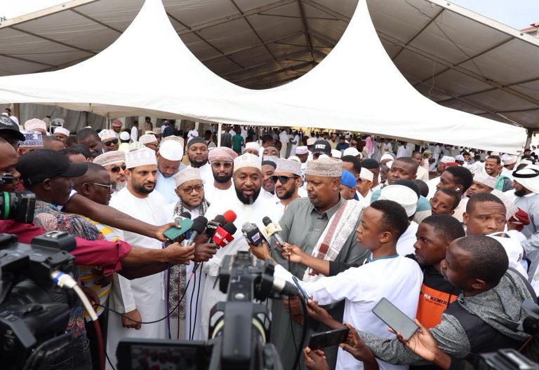 Joho tells off critics over recent Ruto’s meeting with coastal leaders