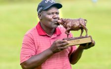 Indiza sinks birdie to seal Sunshine Tour title 
