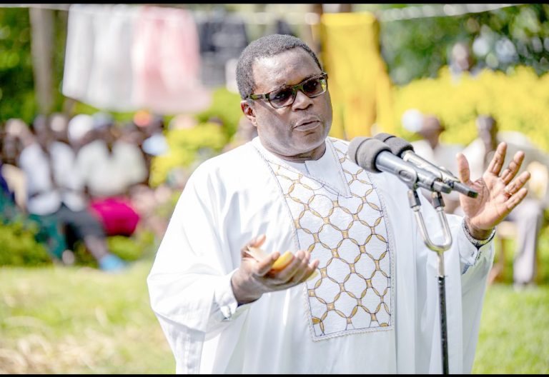 Bungoma Governor Kenneth Lusaka speaking during a consultative meeting at Matulo, Bungoma. PHOTO/Yusuf Masibo