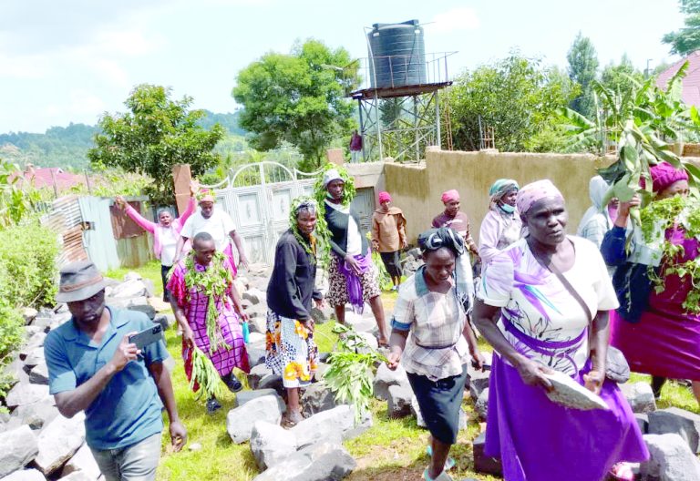 Widows from Nyamira county protest the eviction of Naomi Nyagarama, widow of the late John Nyagarama PHOTO/Evans Nyakundi