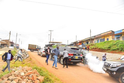 Senator Methu, far left, with other leaders during the standoff in Murang’a. PHOTO/https://www.facebook.com/photo?fbid=1324030989726464&set=pcb.1324031366393093
