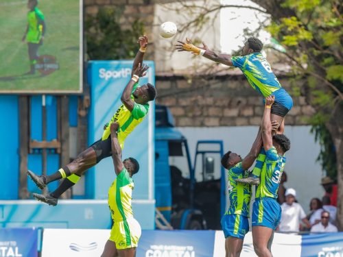 KCB and Kabras players during the 2025 Driftwood 7s in Mombasa. PHOTO/https://www.facebook.com/photo?fbid=1153535936817029&set=pcb.1153535986817024