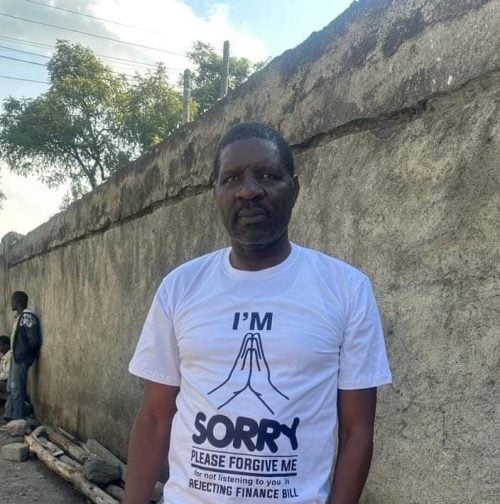 A past photo of David Gikaria apologizing to constituents. PHOTO//https://www.facebook.com/photo?fbid=993508165480730&set=pcb.993508212147392