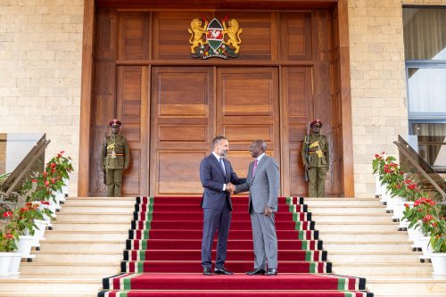Ruto meeting with his highness V. PHOTO // State House
