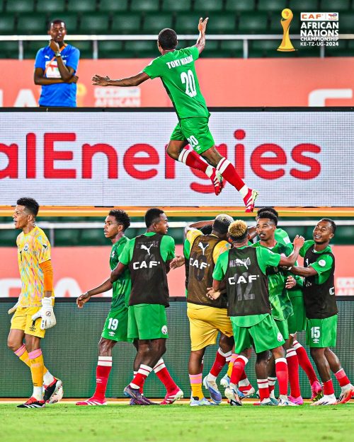 Madagascar players embrace in jubilant celebration after Toky Niaina Rakotondraibe's 116th-minute winner secured their place in the tournament final on August 26, 2025. PHOTO/@CAF_Online/X