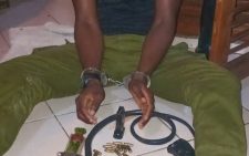 Mombasa: Police nab man with dummy pistol, ammunition and Somali sword