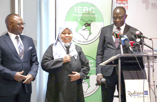 IEBC chairman Erastus Ethekon (right) with vice-chair Fahima Araphat (centre), and commissioner Moses Alutalala Mukhwana, at a media consultative meeting in Nairobi. PHOTO/Samuel Kariuki