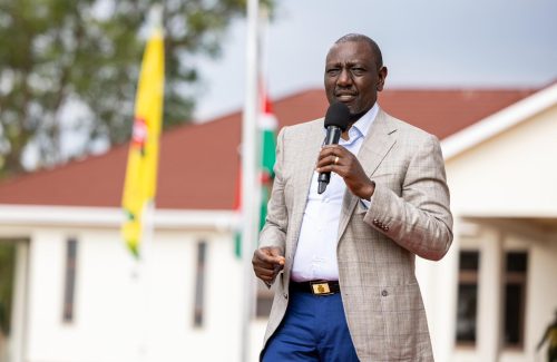 President William Ruto in Homa Bay ahead of 2025 Devolution Conference: PHOTO/https://www.facebook.com/williamsamoei