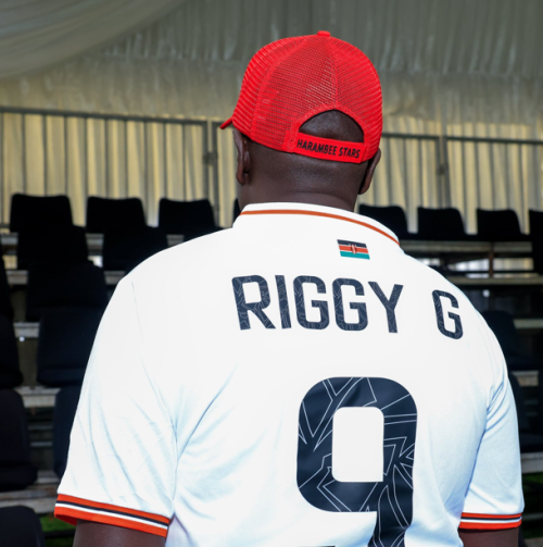 DCP leader Rigathi Gachagua poses in a Harambee Stars jersey. PHOTO/@rigathi/X