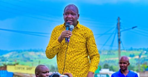 Erick Mutai addressing a crowd at Kipsitet. PHOTO//https://www.facebook.com/photo?fbid=1332160978915137&set=pcb.1332161848915050