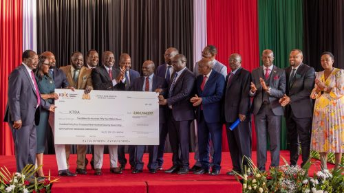 Ruto during presentation of KSh2.65B cheque to KTDA at State House. PHOTO/@WilliamsRuto/X