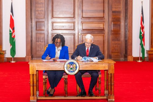 Diaspora Affairs Principal Secretary Roseline Njogu and Nebraska Secretary of State Bob Evnen during the signing of the MoU at State House, Nairobi, on September 2, 2025. PHOTO/@WilliamsRuto/X
