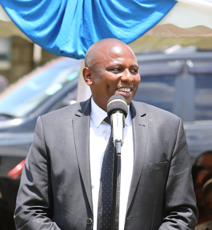 Kimani Ichungwah while in Nakuru during his uncle's funeral. PHOTO//https://www.facebook.com/photo/?fbid=1353165252843464&set=pcb.1353168792843110
