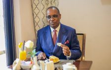 Kidero delivers Uhuru’s condolence message at Dalmas Otieno’s funeral