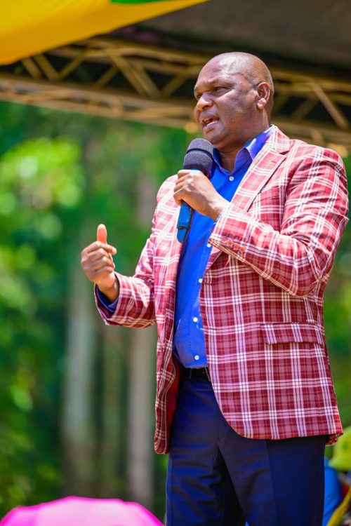 Farouk Kibet gracing over Ryan Injendi's Thanksgiving ceremony in Malava. PHOTO//https://www.facebook.com/photo/?fbid=122190811796358923&set=pcb.122190812246358923