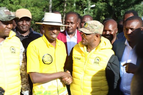 Vincent Kiprono Chemitei meeting with Hassan Omar after presenting his papers to IEBC for clearance. PHOTO//https://www.facebook.com/photo?fbid=1403989075068988&set=pcb.1403989188402310