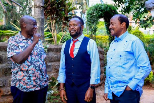 Rigathi Gachagua, Kalonzo Musyoka and George Natembeya are having consultative talks. PHOTO//https://www.facebook.com/photo/?fbid=1122273390067717&set=pcb.1122273543401035