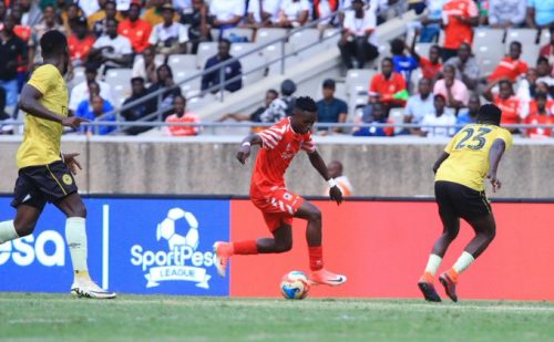 Players in action during the Shabana vs Tusker clash at Kasarani Stadium. PHOTO/@Shabanafckenya/X