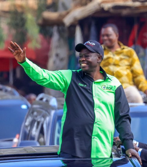 Gachagua gestures to Machakos residents