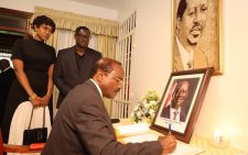 Kalonzo visits Raila’s family after missing a chance to speak at Nyayo
