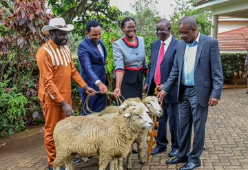 Senators Karuga wa Thang'wa and John Methu at Oburu Odinga's home on Wednesday, October 29, 2025. PHOTO/@methumuhia