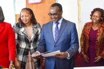 Education CS Julius Migos opened the Kenya National Examinations Council (KNEC) container at the Bureti Deputy County Commissioner’s Offices in Litein on Monday, October 27, 2025. PHOTO/@HonJuliusMigos 