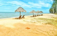 Govt clarifies reports on planned privatisation of beaches and islands