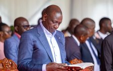 Ruto thrills congregation as he sings ‘Tuingee na Wewe’ at