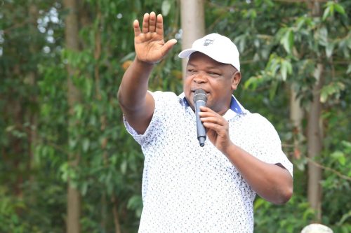 Majimbo Kalasinga while speaking in his constituency. PHOTO//https://www.facebook.com/photo.php?fbid=1438394924957996&set=pb.100063625064069.-2207520000&type=3