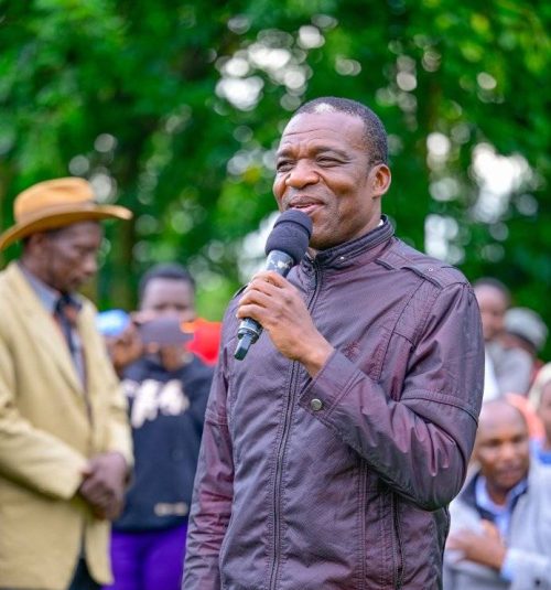David Ndakwa while adressing Chemche locals on sartuday, november 1, 2025. PHOTO//https://www.facebook.com/photo?fbid=122194619954358923&set=pcb.122194620530358923