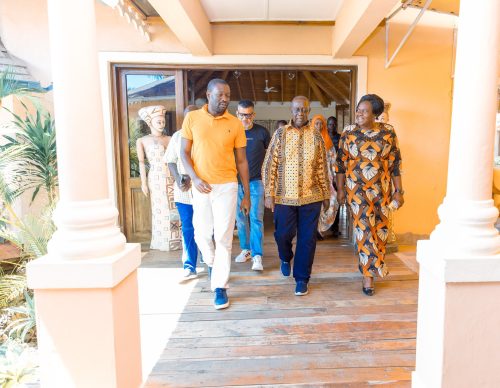 Oburu Odinga, Sifuna and Gladys Wanga after landing in Malindi. PHOTO//https://www.facebook.com/photo?fbid=4113065883522318&set=pcb.4113066636855576