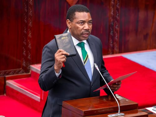 Mwigulu Nchemba takes oath of office as Tanzania’s new Prime Minister at Parliament Buildings in Dodoma on November 13, 2025. PHOTO/https://www.facebook.com/Mwigulu Nchemba, PhD