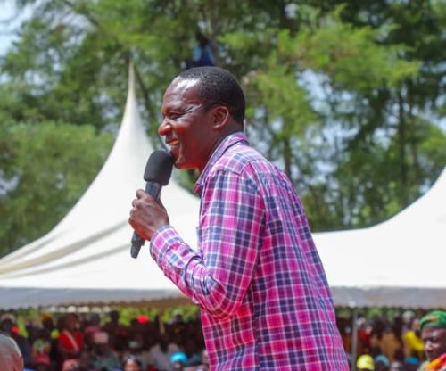 David Ndakwa addressing Malava locals at his home after by-election victory. PHOTO//https://www.facebook.com/photo?fbid=1301443875121765&set=pcb.1301445255121627