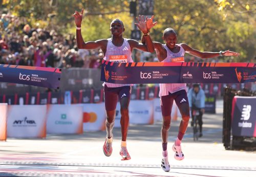 Kipruto and Alexander Mutiso sprinting towards the finish line. PHOTO/@AthleticsWeekly/X