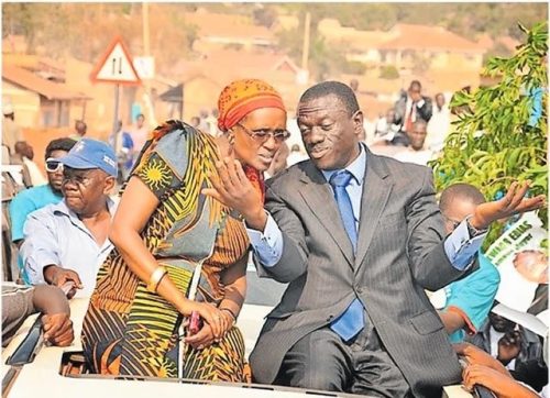 Kizza Besigye with his wife, Winnie Byanyima. PHOTO/@Winnie_Byanyima/X