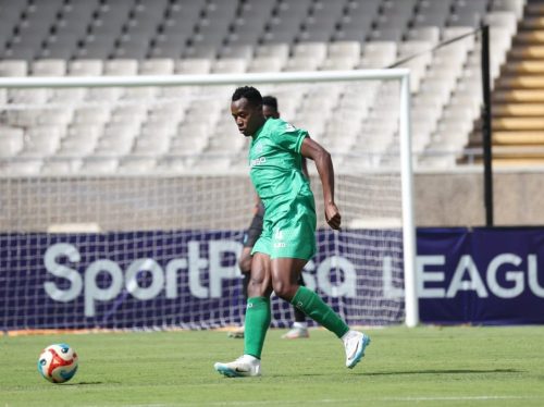 Gor Mahia’s defender Evans Kibwage pass the ball during the league clash at Kasarani. PHOTO/@OfficialGMFC /X