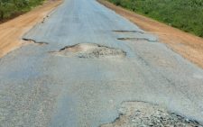 KeNHA blamed for neglect as potholes turn Kisumu–Busia Road into a nightmare