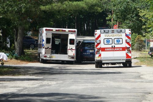 Image illustration of ambulances at an accident scene. PHOTO/PEXELS